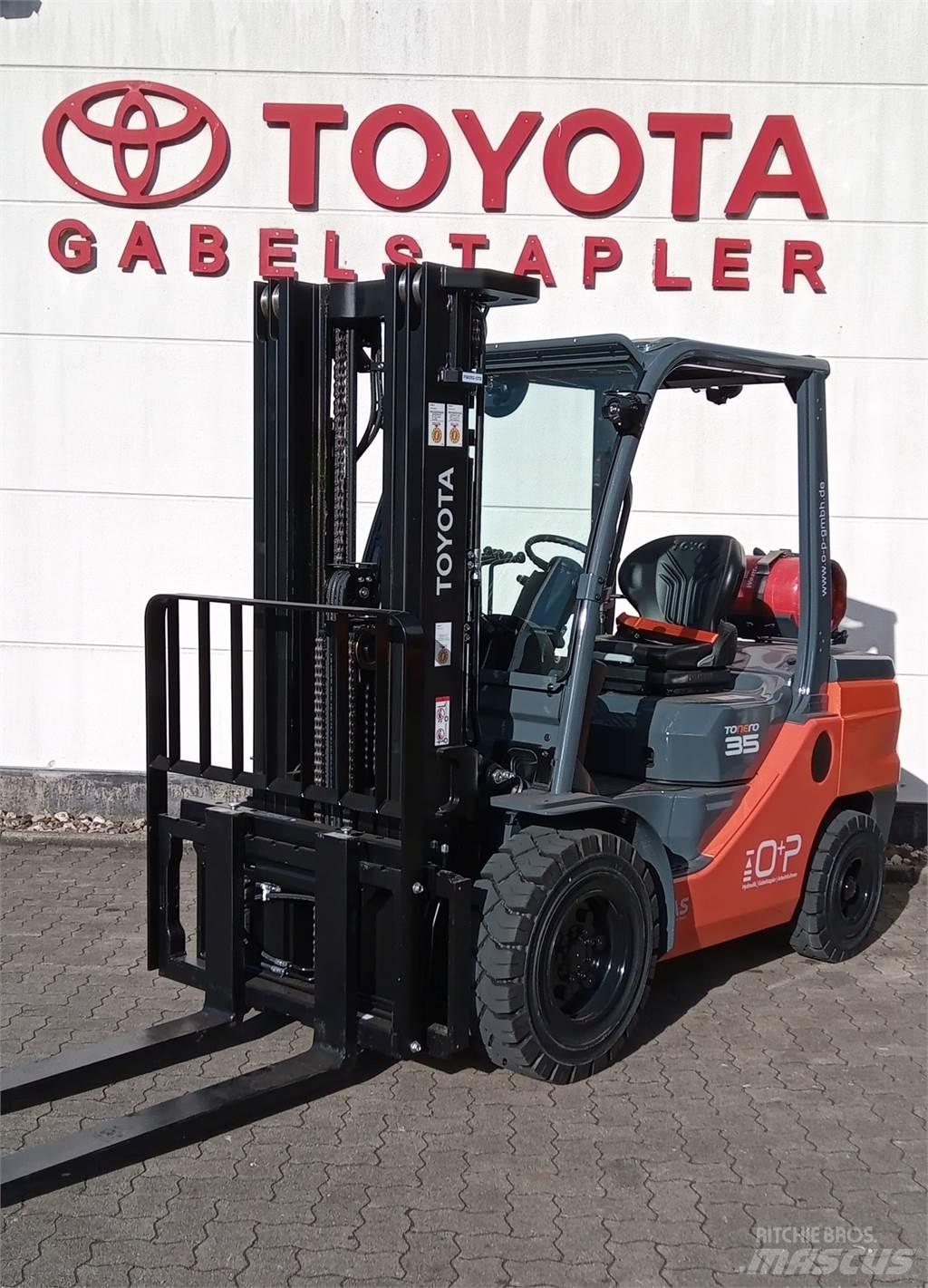 Toyota 02-8FGJF35 Gasolmotviktstruckar