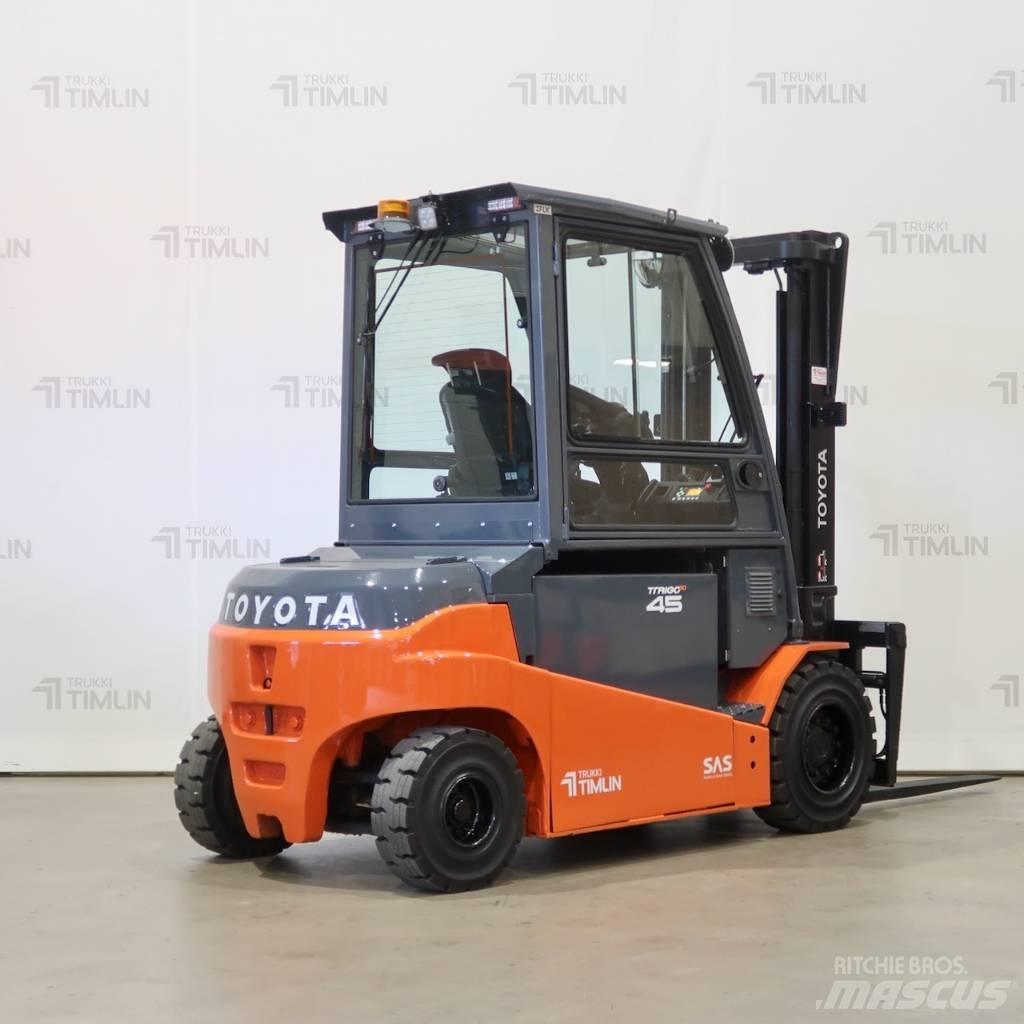 Toyota 8FBMT45 Elmotviktstruckar