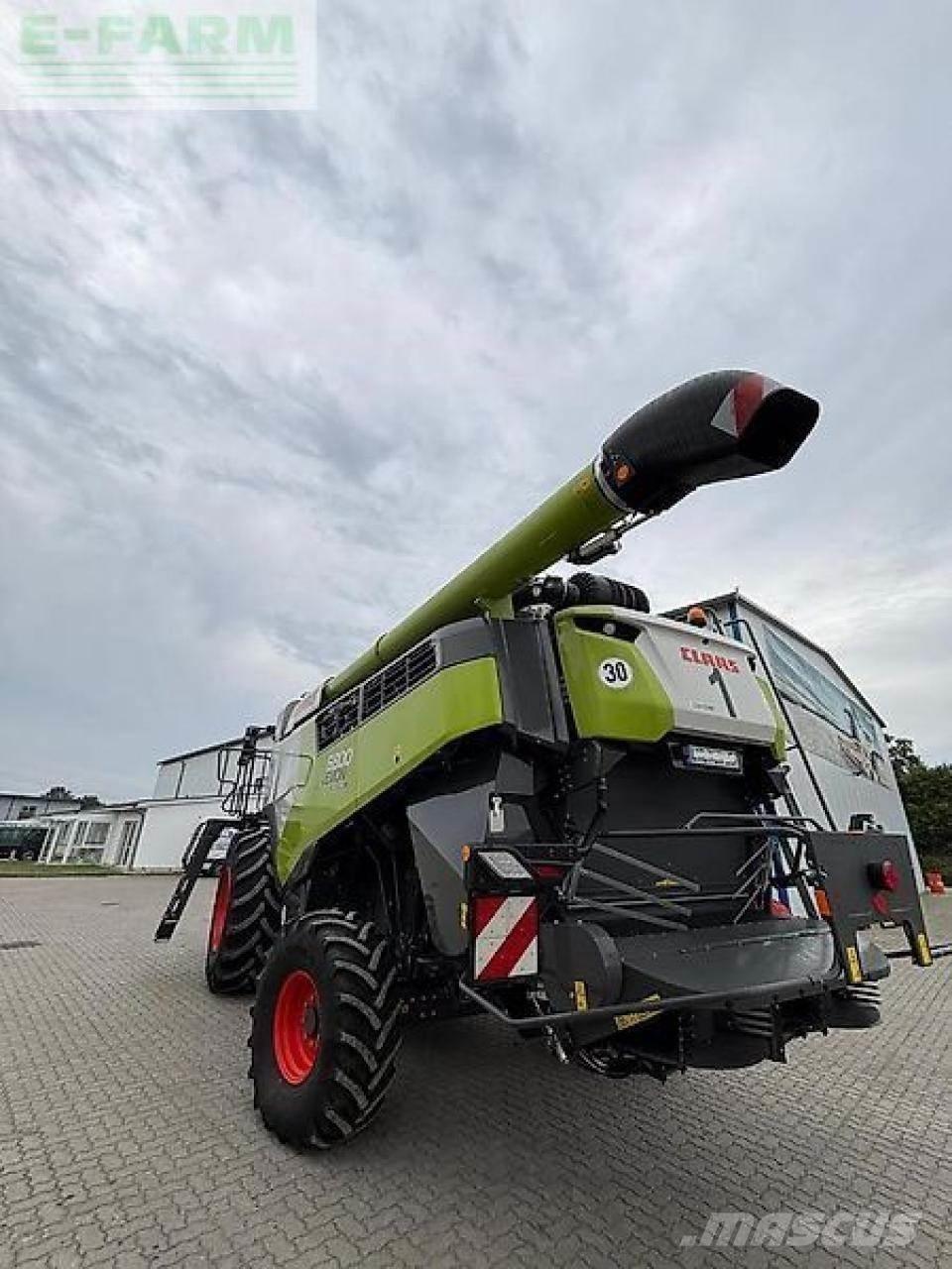 CLAAS lexion 6800 Skördetröskor