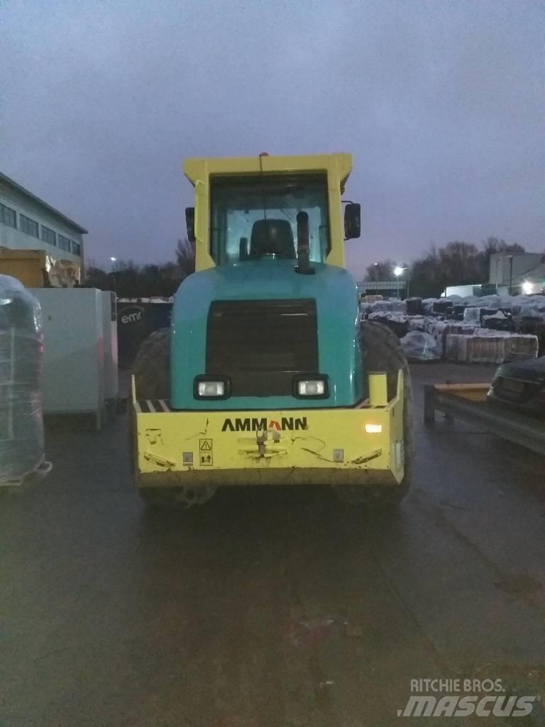 Ammann ASC 130 Tvåvalsvältar