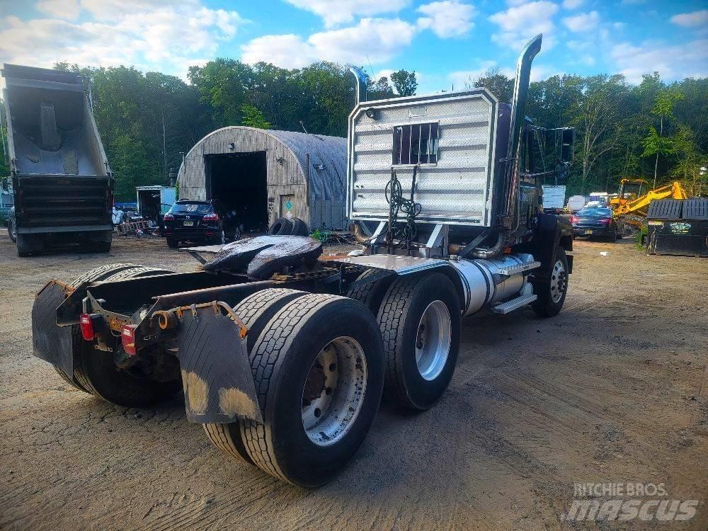 Mack CH 613 Dragbilar