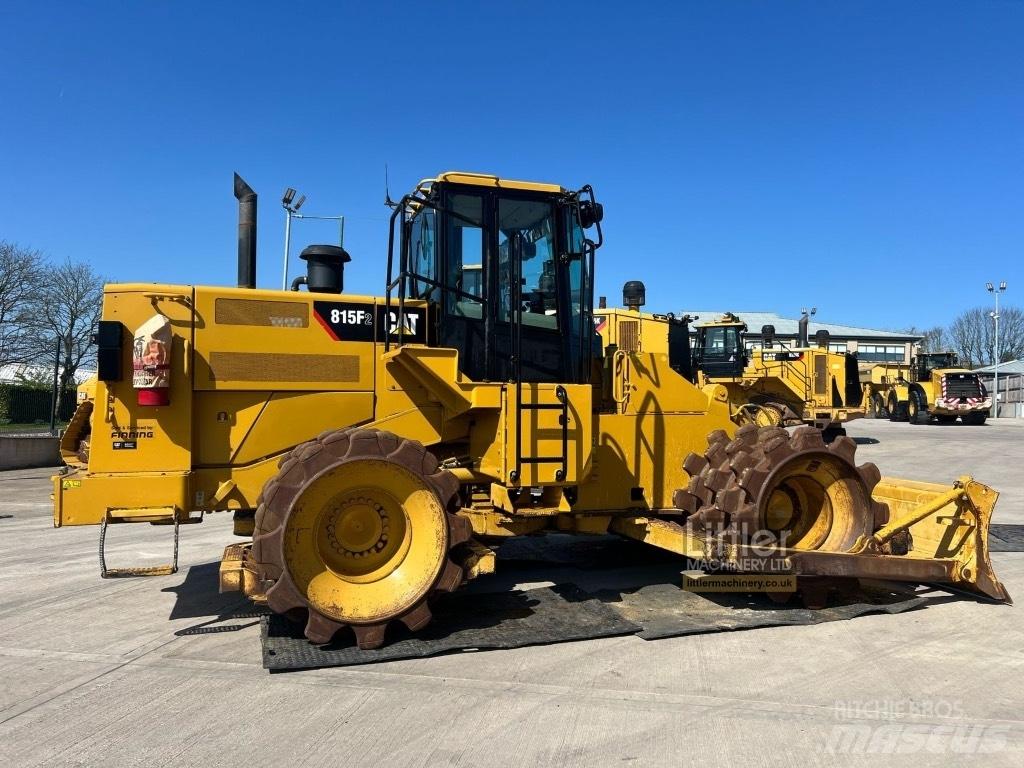 CAT 815 F 2 Jordkompaktorer