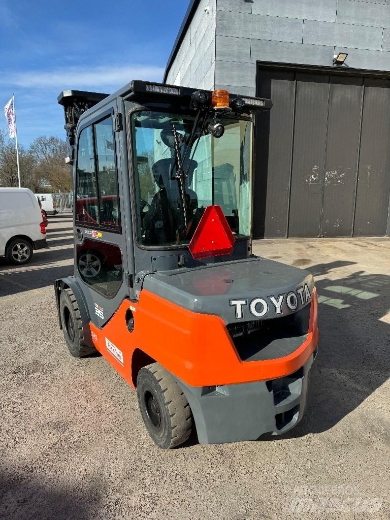 Toyota 52-8FDJF35 Dieselmotviktstruckar