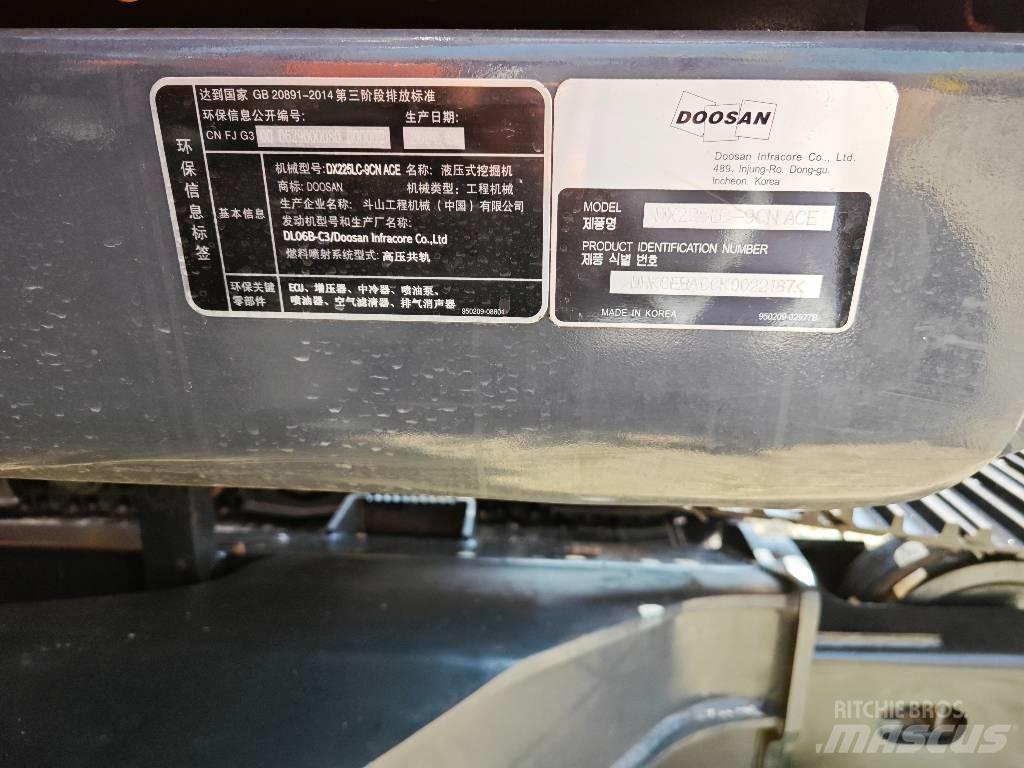 Doosan 225 LC Bandgrävare