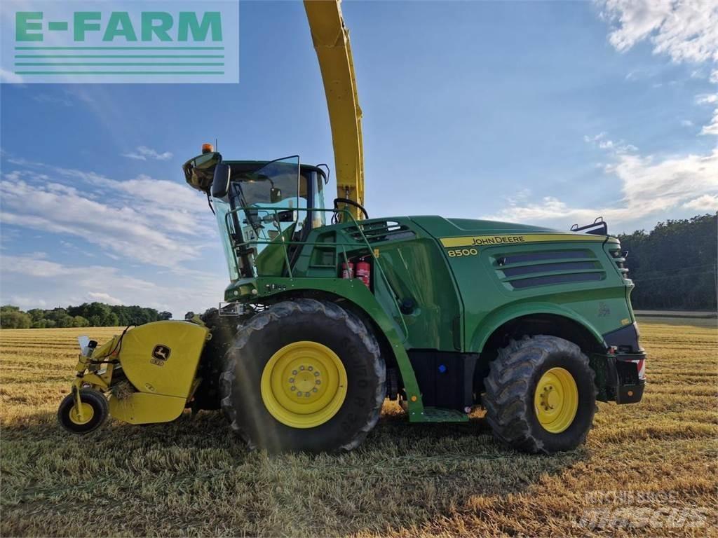 John Deere 8500 Självgående fälthackar