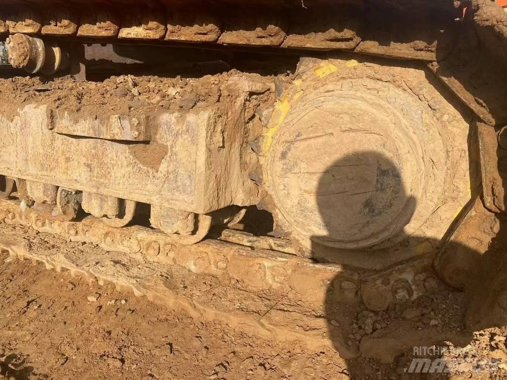 Doosan DX 300 LC Bandgrävare