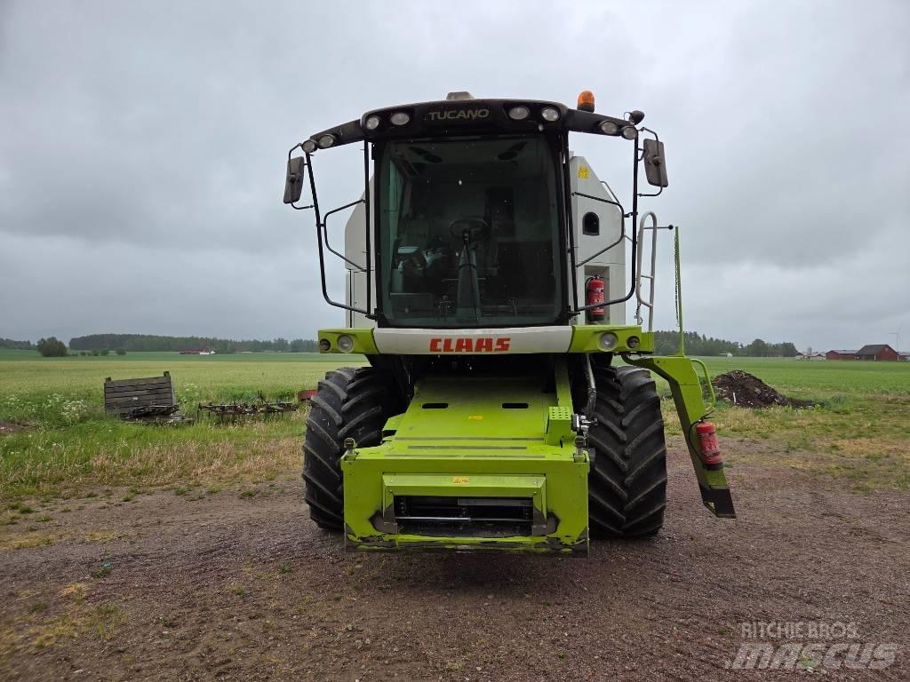 CLAAS Tucano 430 Skördetröskor