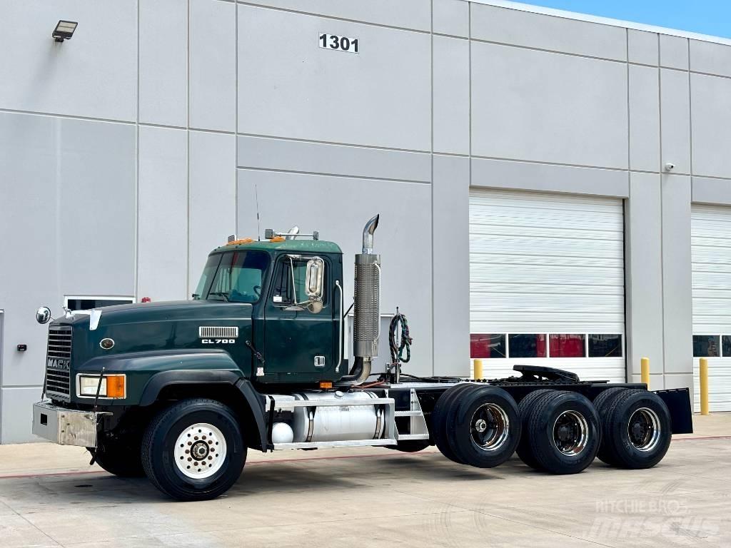 Mack CL 713 Dragbilar