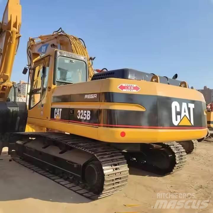 CAT CAT323B Midigrävmaskiner 7t - 12t