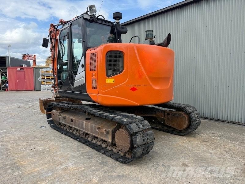 Hitachi ZX 135 US-5B Bandgrävare