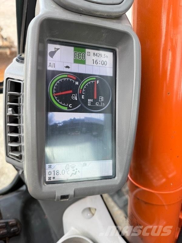 Hitachi ZX 135 US-5B Bandgrävare