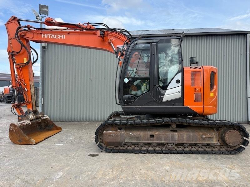 Hitachi ZX 135 US-5B Bandgrävare