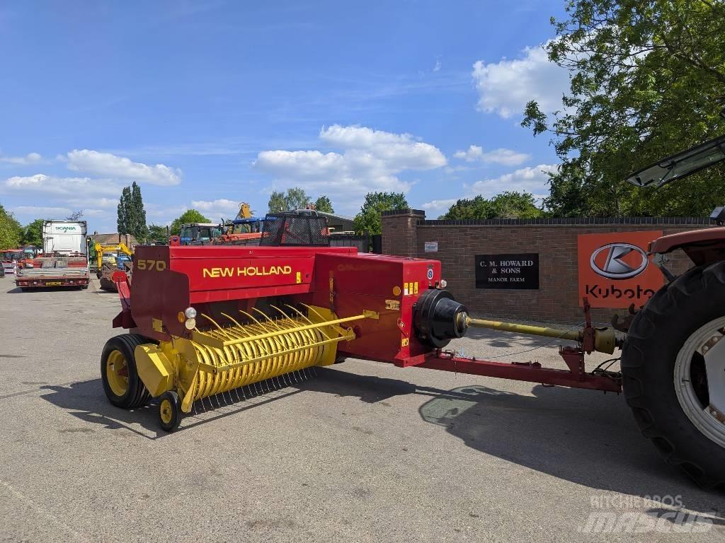 New Holland 575 Fyrkantspressar
