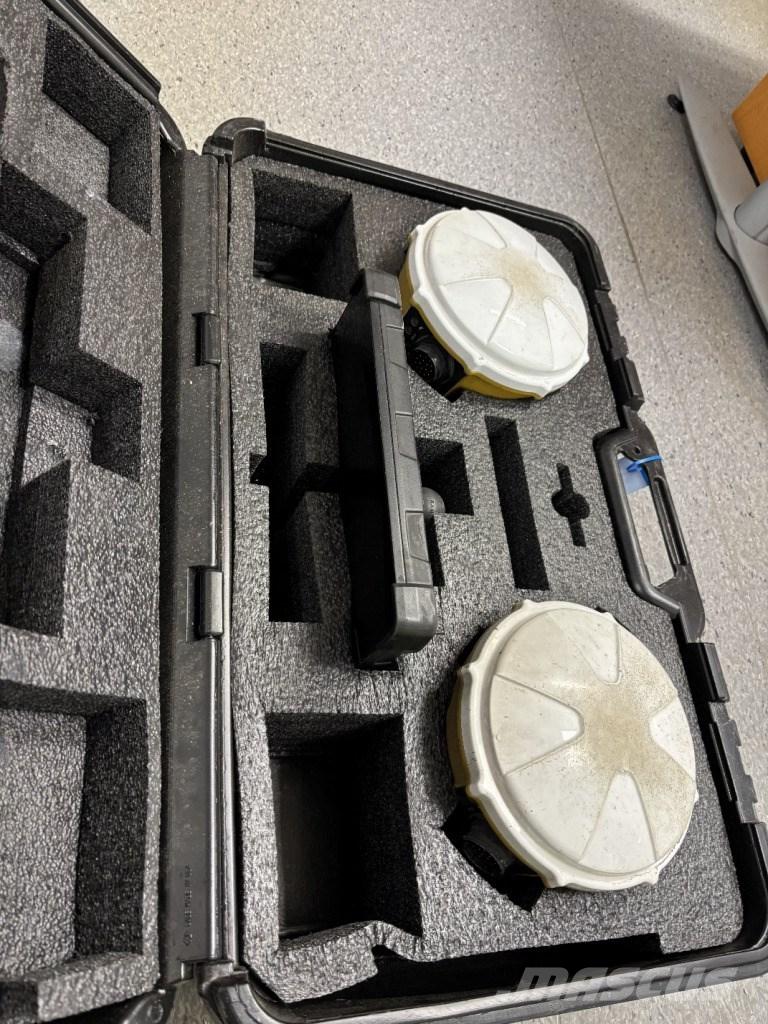 CAT M 318 Hjulgrävare