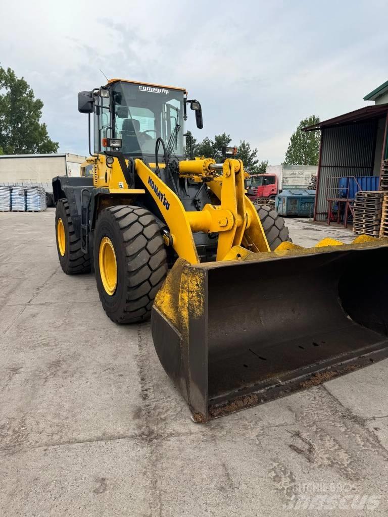 Komatsu WA250 Hjullastare