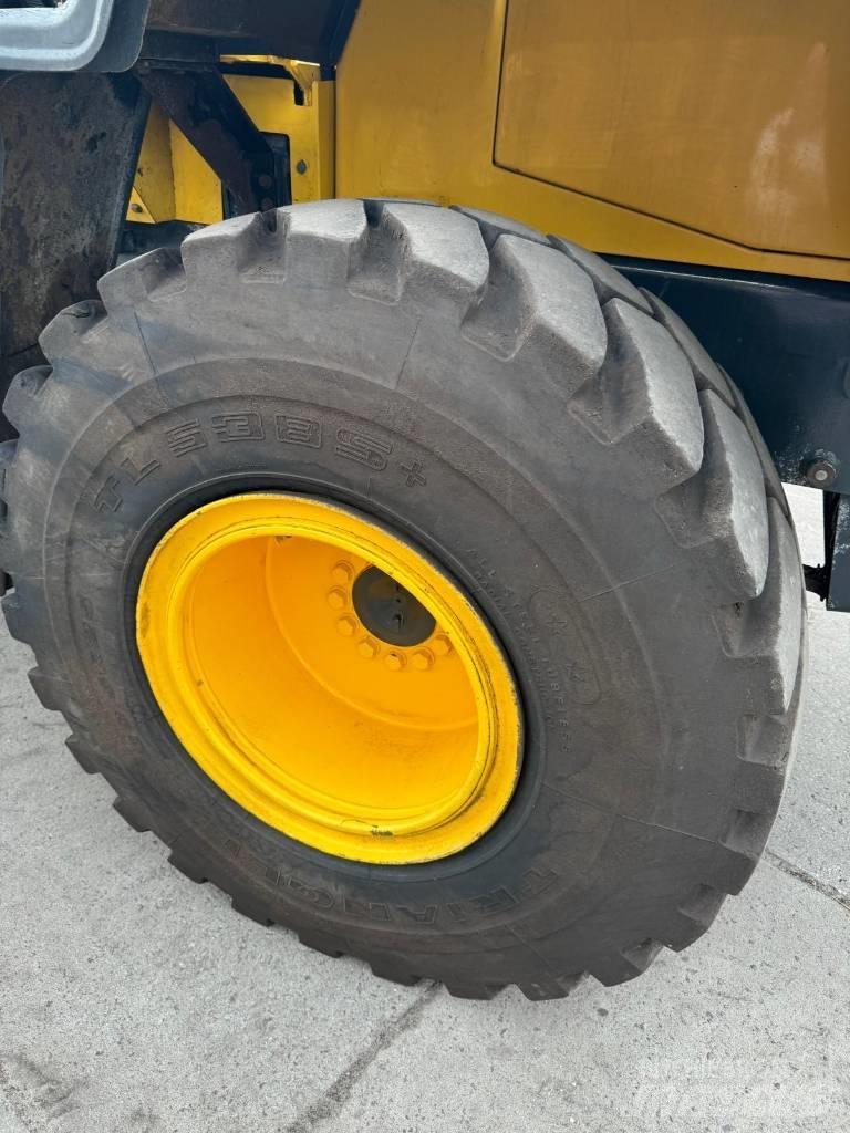 Komatsu WA250 Hjullastare