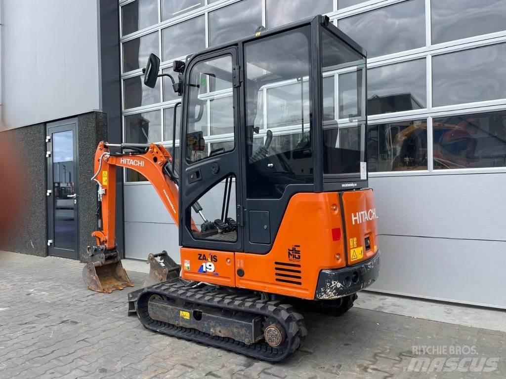 Hitachi ZX19-6 CR Minigrävare < 7t
