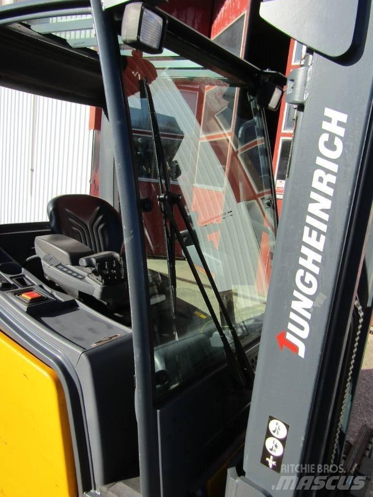 Jungheinrich EFG 320 Elmotviktstruckar