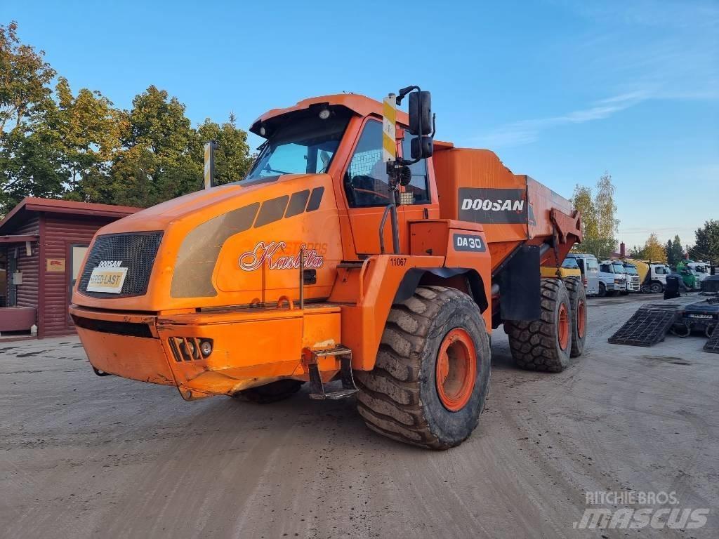 Doosan DA 30 Midjestyrd dumper