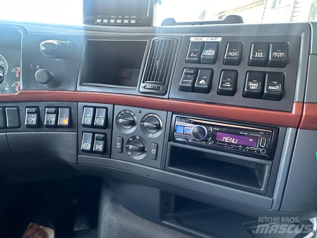 Volvo FH16 540 8x4*4 Lastväxlare med kabellift