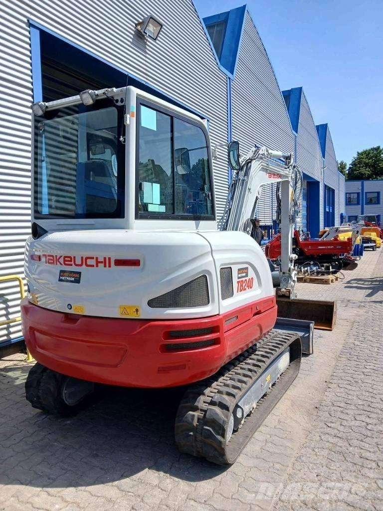 Takeuchi TB 240 DPF Minigrävare < 7t