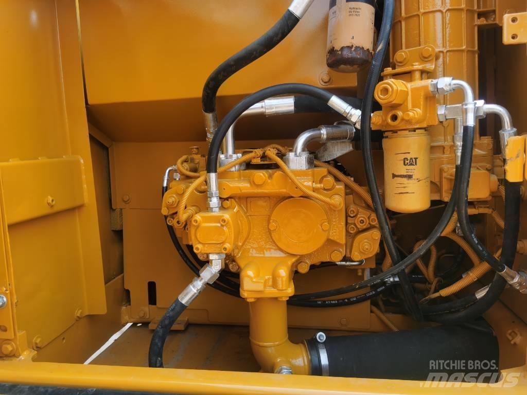 CAT 320 D Bandgrävare
