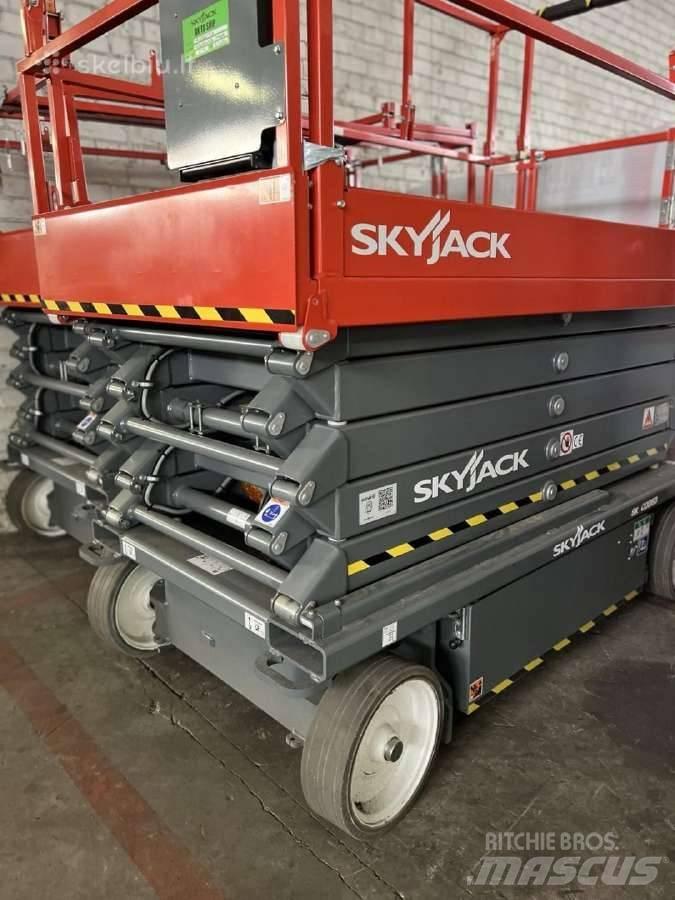 SkyJack SJ4732 Saxliftar