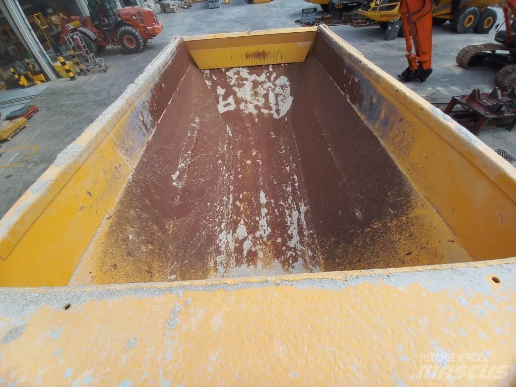Volvo A40F (Abu Dhabi) Midjestyrd dumper