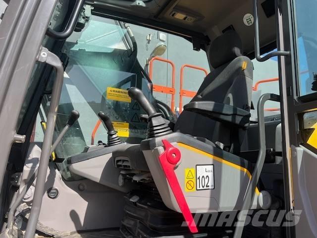 Volvo EC 200 E Bandgrävare