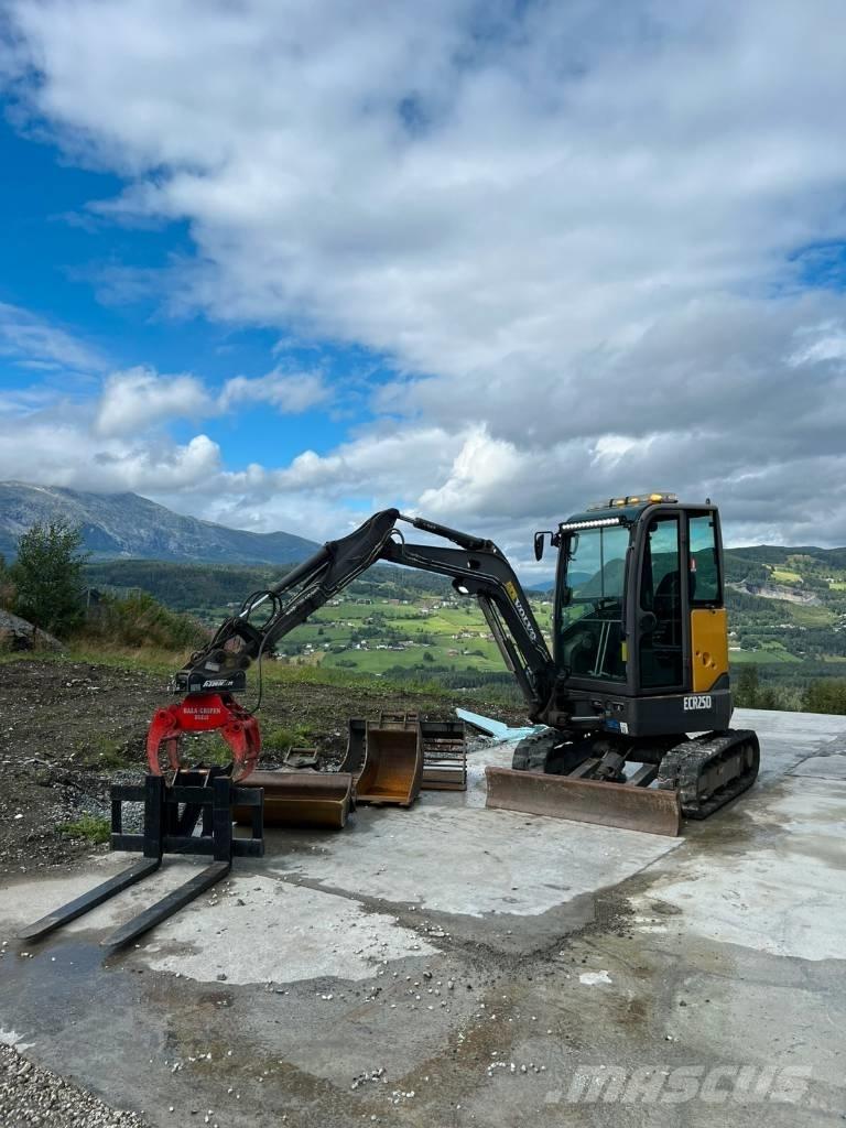Volvo ECR25D Minigrävare < 7t