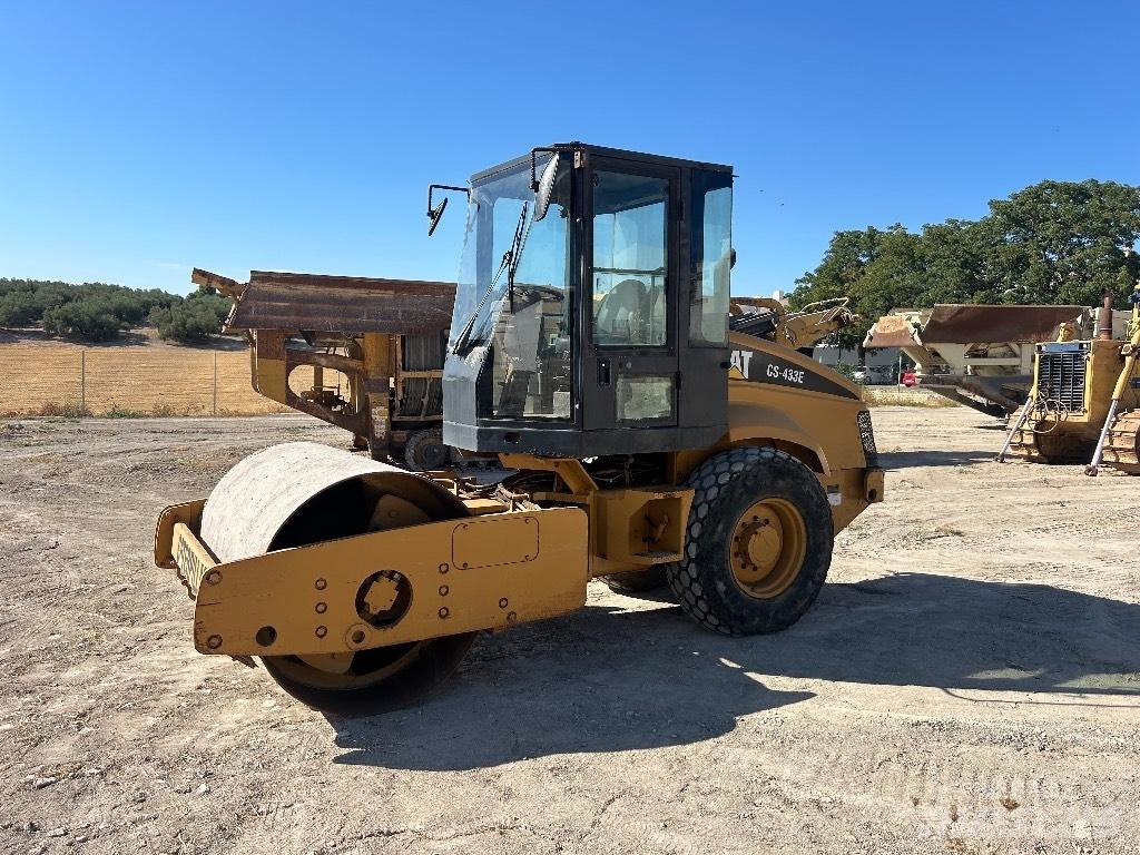 CAT CS 433 E Tvåvalsvältar