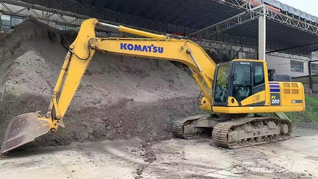 Komatsu PC 200-11 Bandgrävare