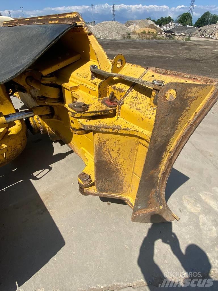 Komatsu D61PX24 Bandschaktare