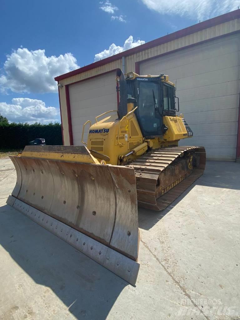 Komatsu D61PX24 Bandschaktare