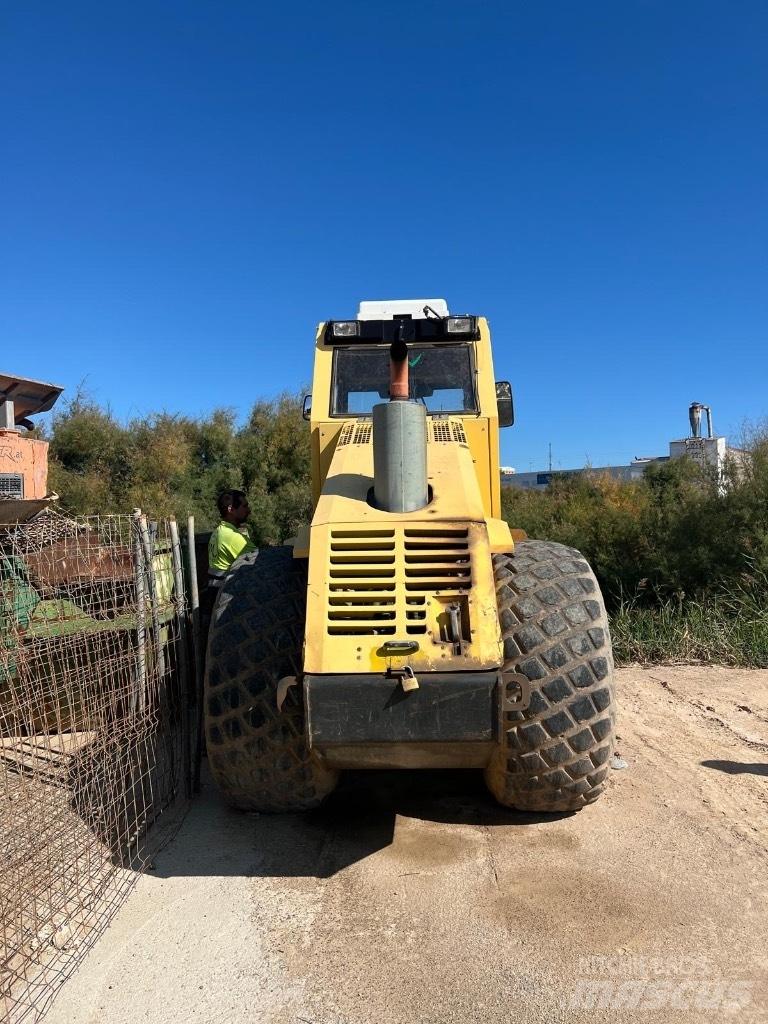 Bomag BW 211 D-3 Envalsvältar