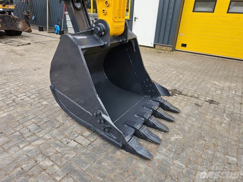 LiuGong CLG 922E Bandgrävare