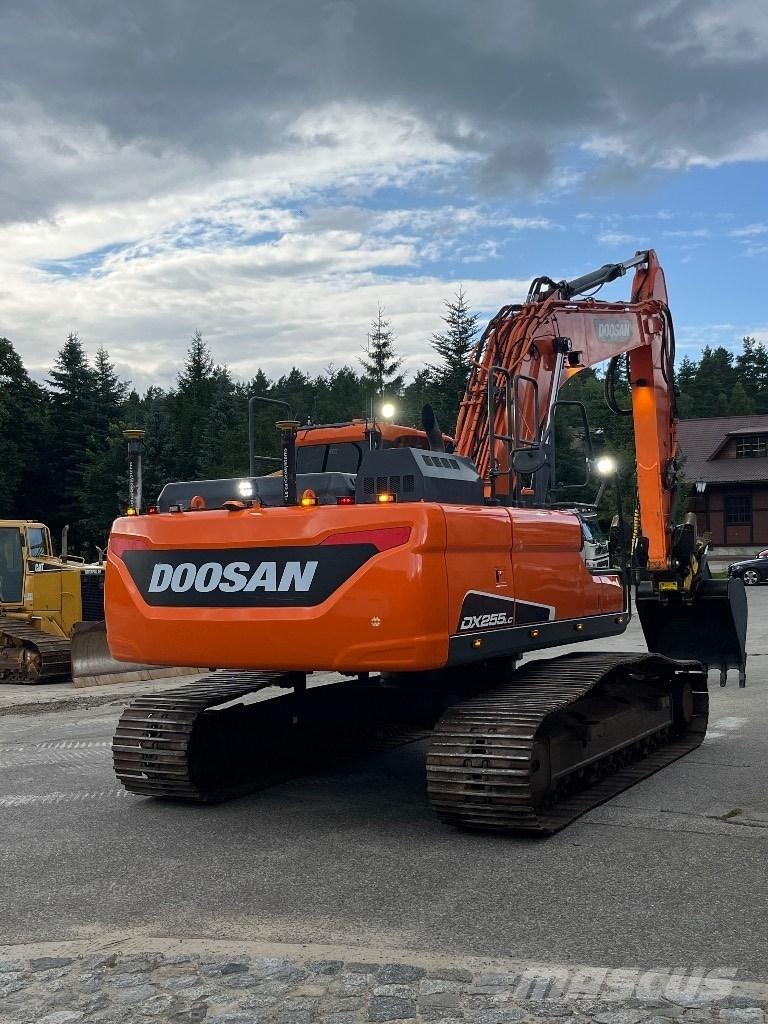 Doosan DX 255 LC-5 Bandgrävare