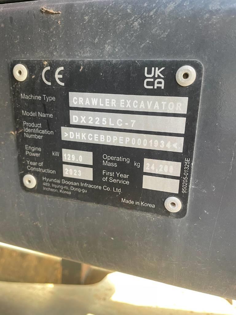 Doosan DX225LC-7 Bandgrävare