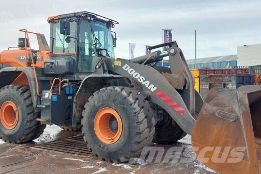 Develon DL 480-7 Grävlastare