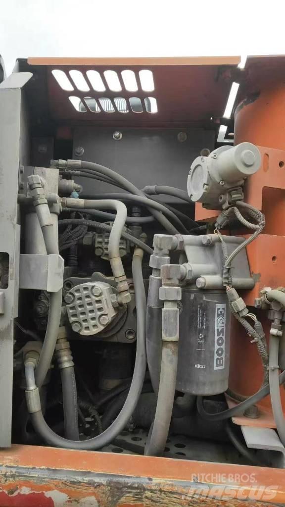 Hitachi ZX130W Hjulgrävare