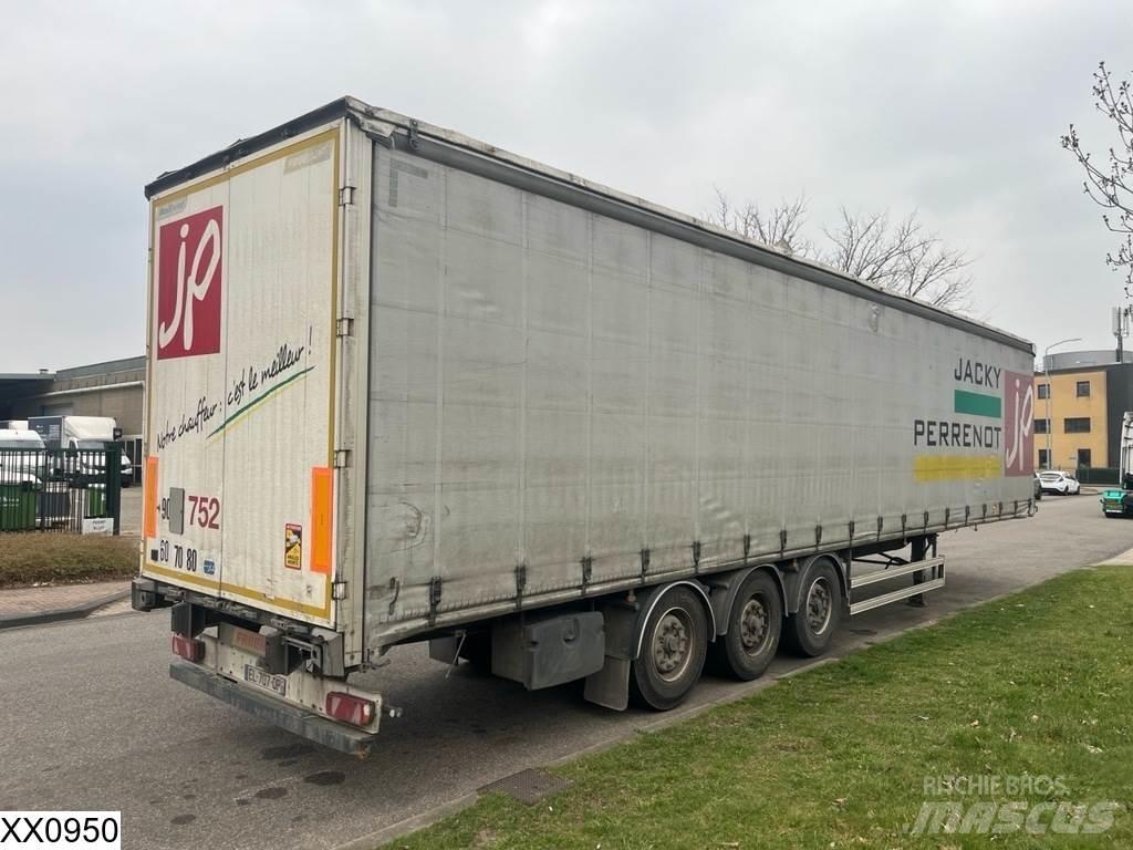 Fruehauf Tautliner Kapelltrailer
