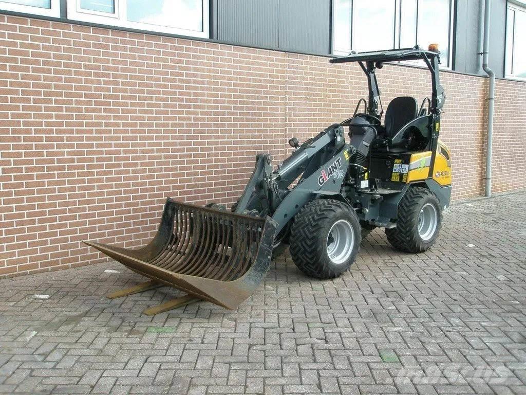 GiANT G2200E Minilastare