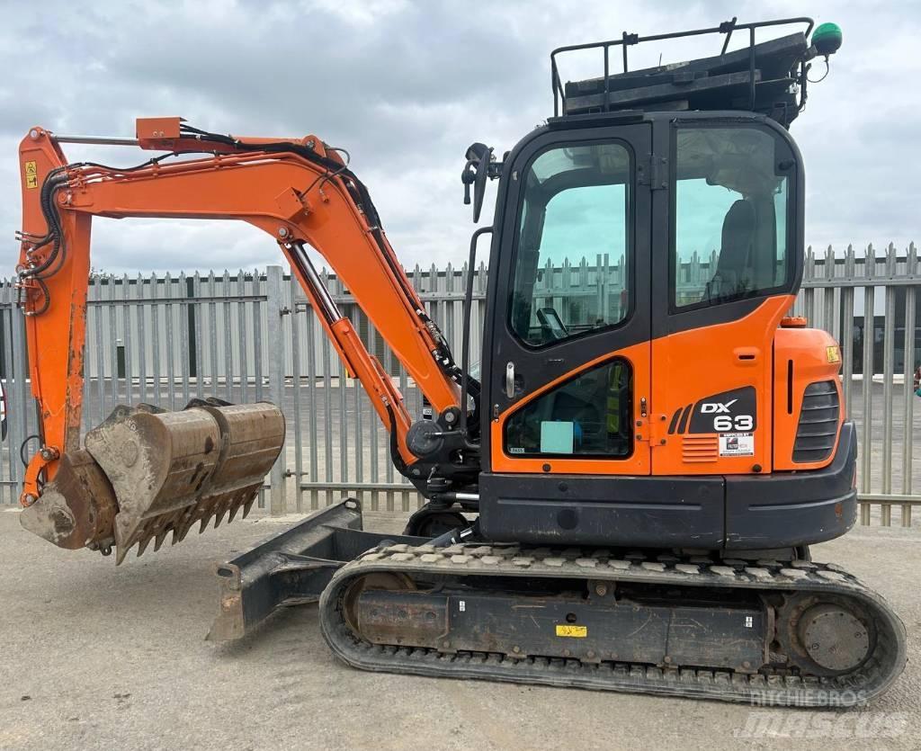 Doosan DX 63-3 Bandgrävare