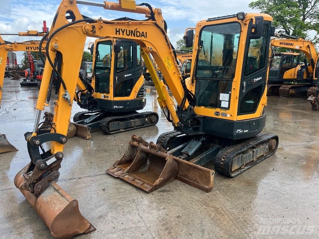 Hyundai R25Z-9 AK Minigrävare < 7t