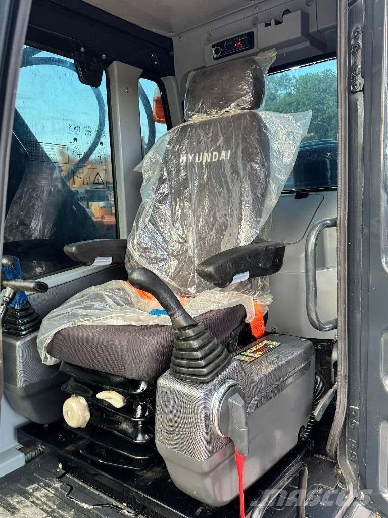 Hyundai 220HX Bandgrävare