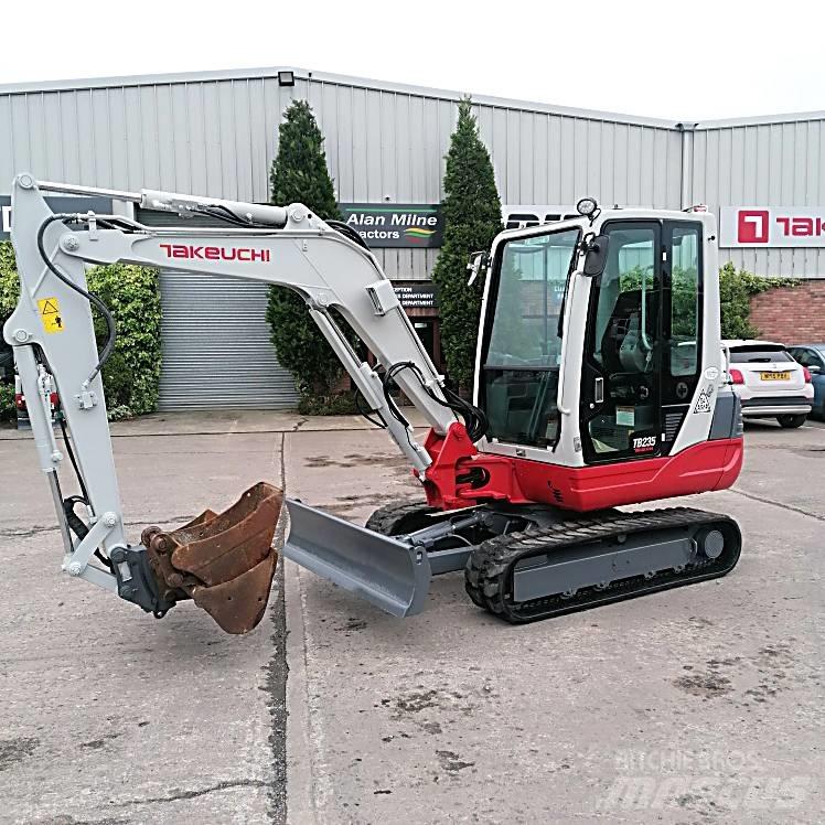 Takeuchi TB235 Minigrävare < 7t