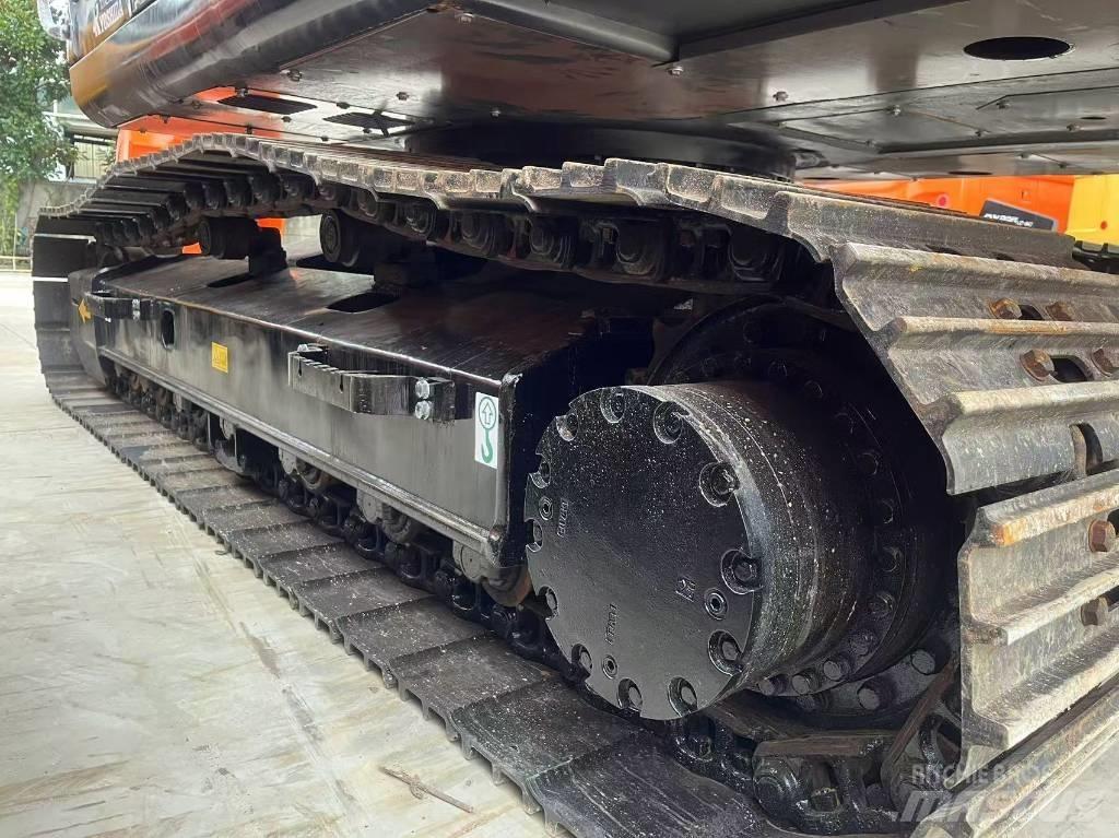 Hitachi zx200 Bandgrävare