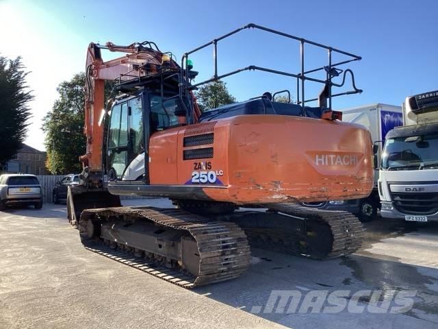 Hitachi ZX 210 LC-6 Bandgrävare