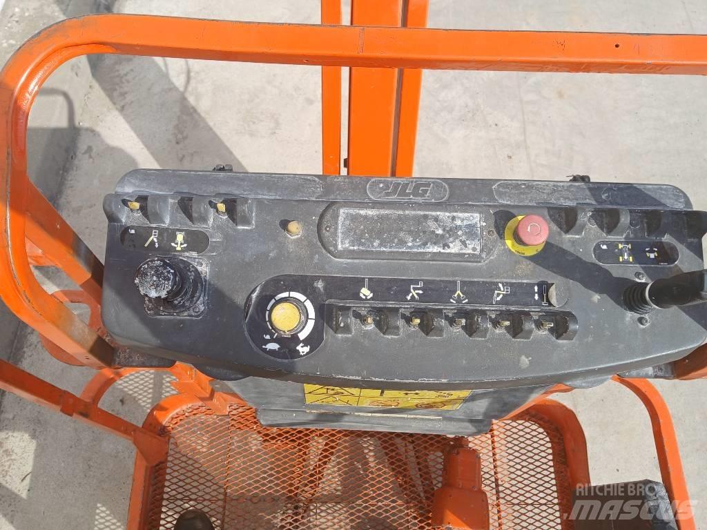 JLG E 300 AJ Bomliftar