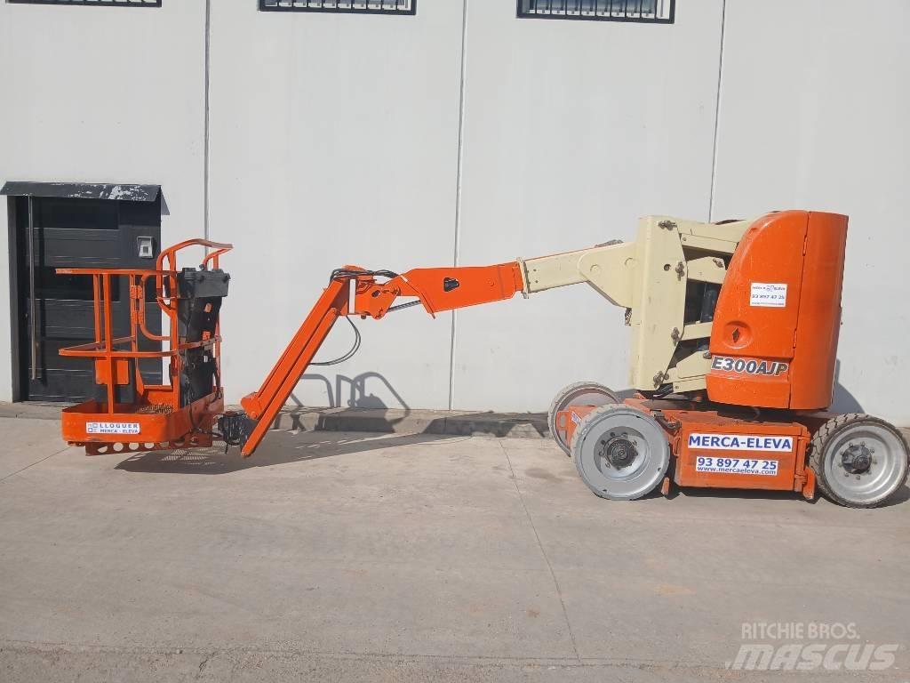 JLG E 300 AJ Bomliftar